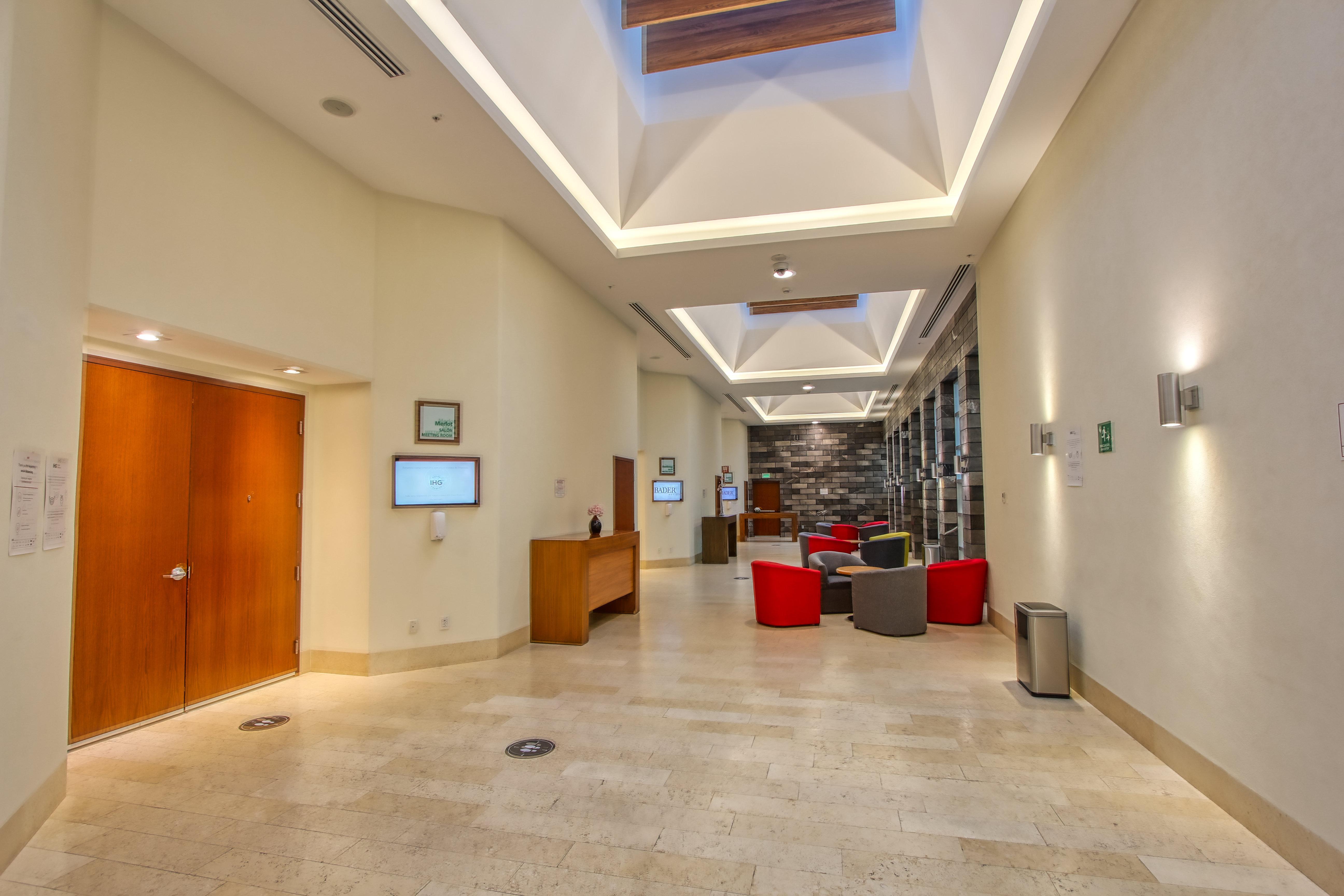 Holiday Inn & Suites Plaza Mayor By Ihg León Dış mekan fotoğraf