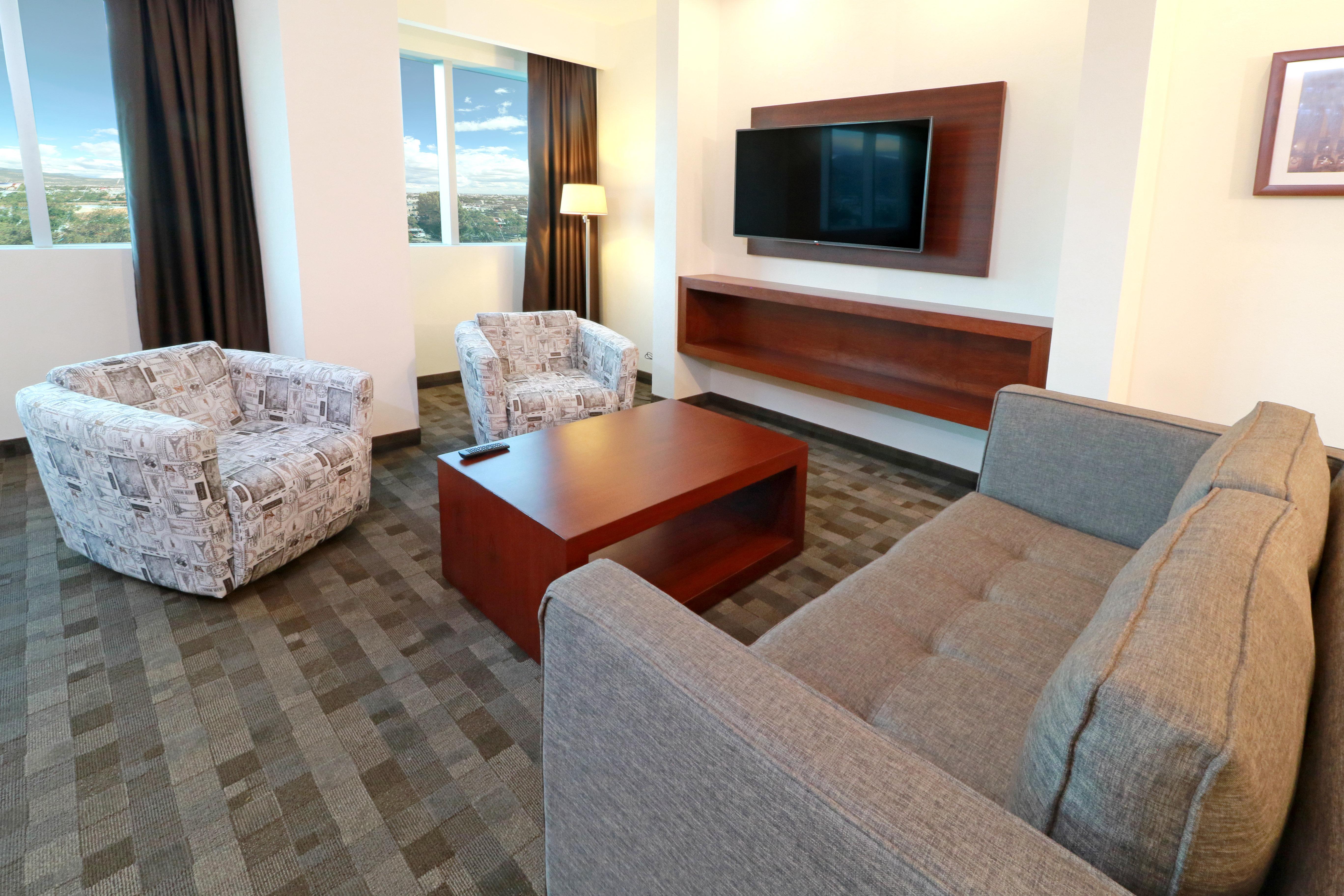 Holiday Inn & Suites Plaza Mayor By Ihg León Dış mekan fotoğraf