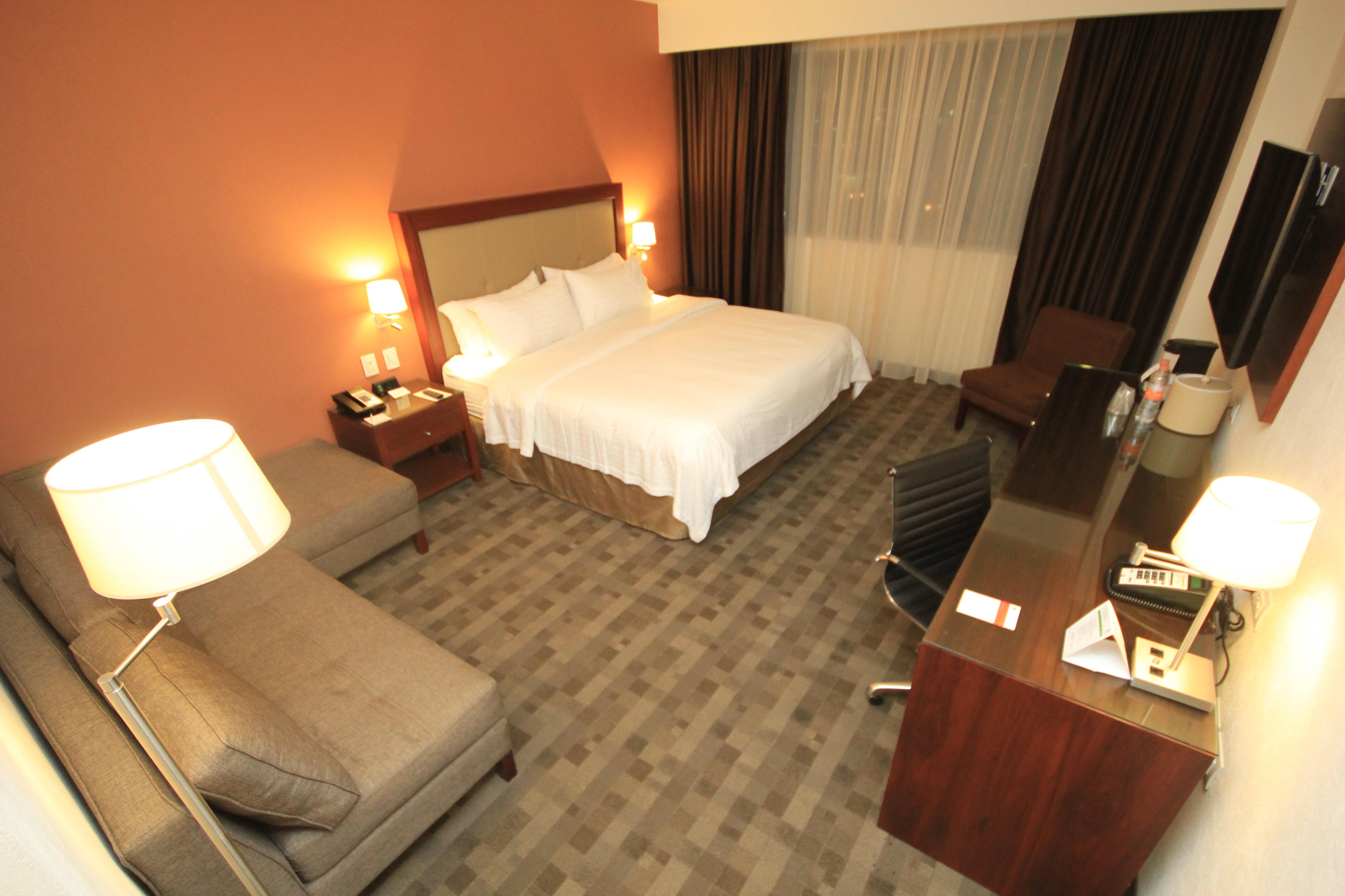 Holiday Inn & Suites Plaza Mayor By Ihg León Dış mekan fotoğraf