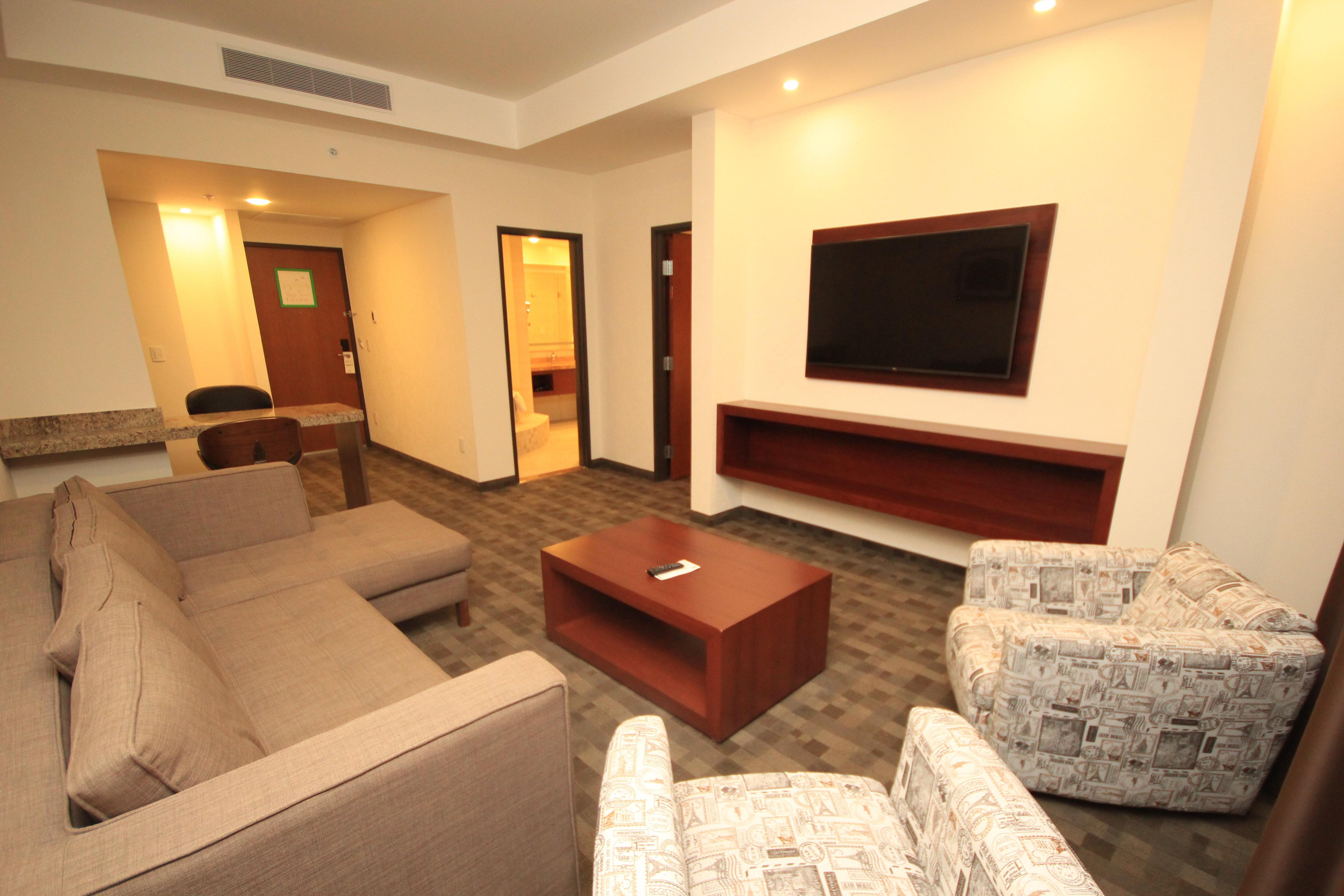 Holiday Inn & Suites Plaza Mayor By Ihg León Dış mekan fotoğraf